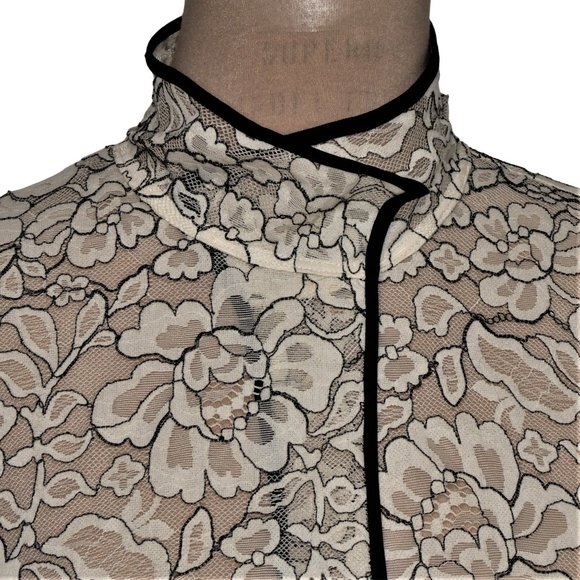 Atitzia Babaton Hopkins Cream Lace Blouse/ Top Size M - Picture 6 of 9